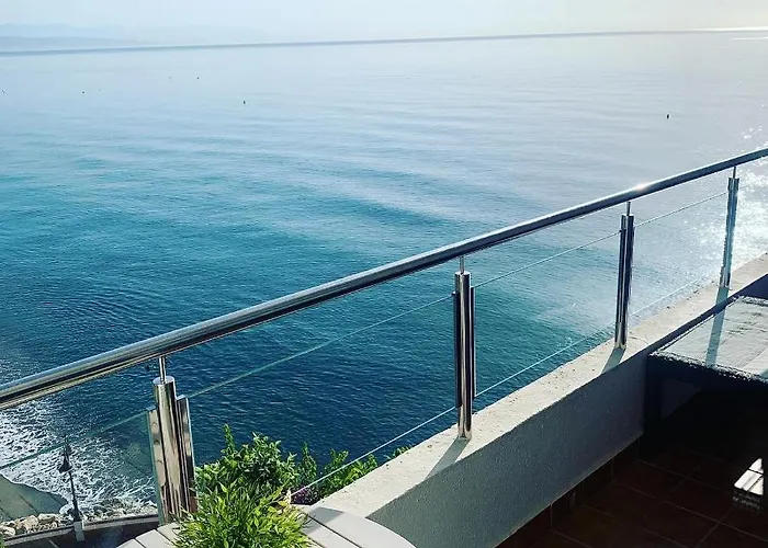 Amazing Frontline Sea Views Castillo Del Vigia Torremolinos